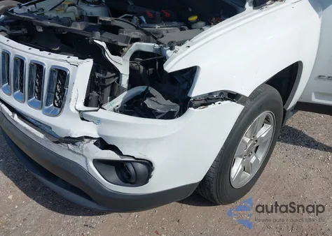 2015 Jeep Compass Sport z USA, uszkodzony, nr VIN 1C4NJCBA8FD219638